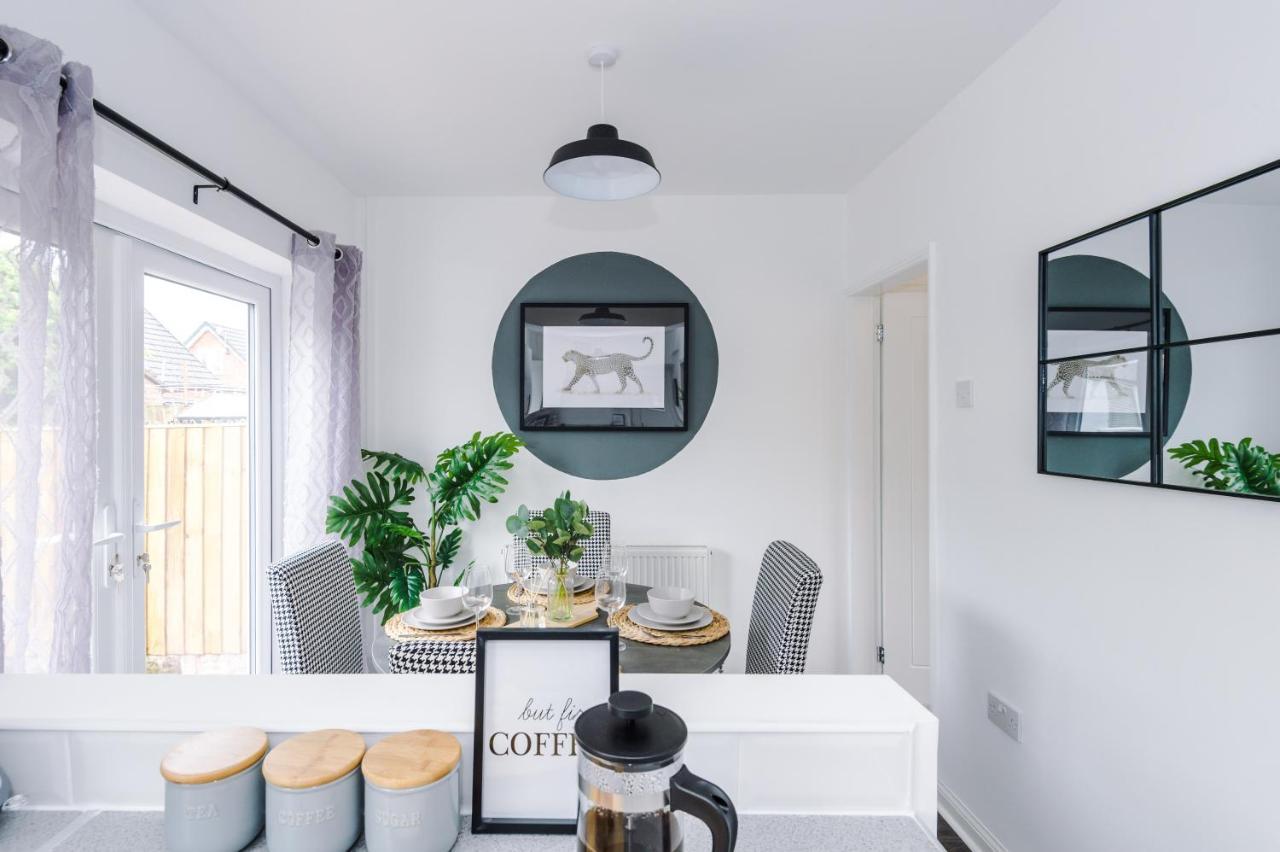 Welcoming 3 Bed Home, 10 Mins From Chester Races And Zoo Saughall Exterior foto